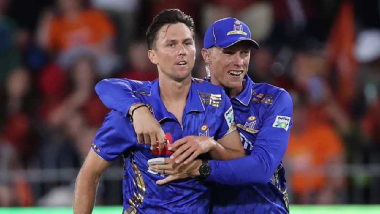 Trent Boult and Rassie van der Dussen.