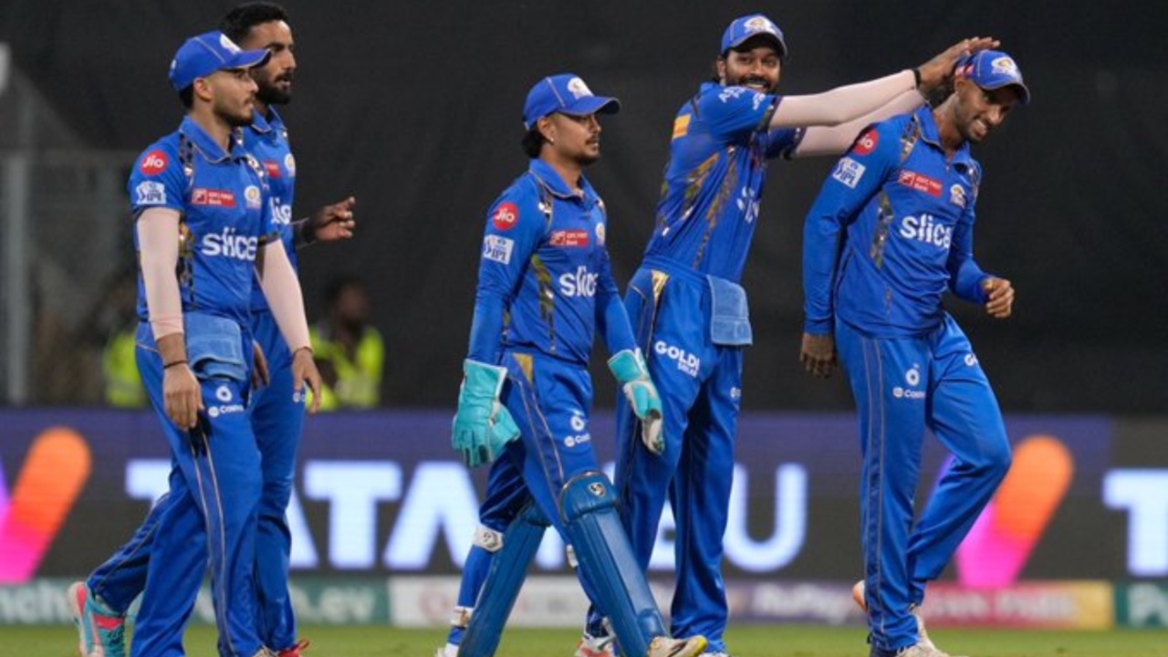 Mumbai Indians (MI).