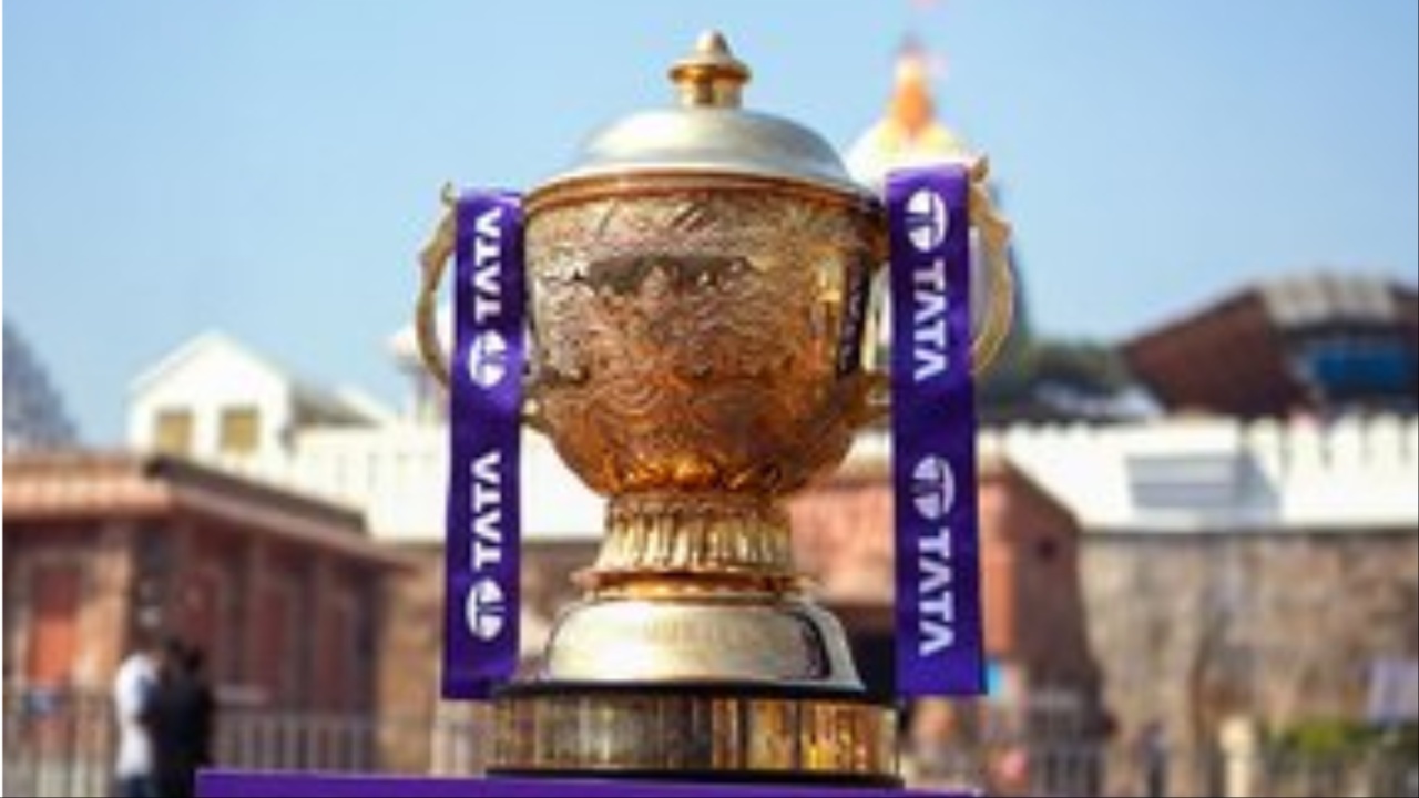 IPL 2025 Trophy.